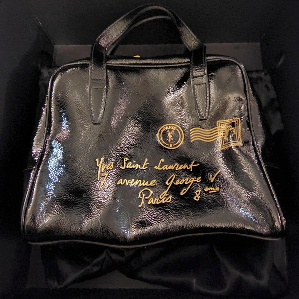 New in Box Yves Saint Laurent Y-Mail Mini Patent Leather Hand Bag with Duster